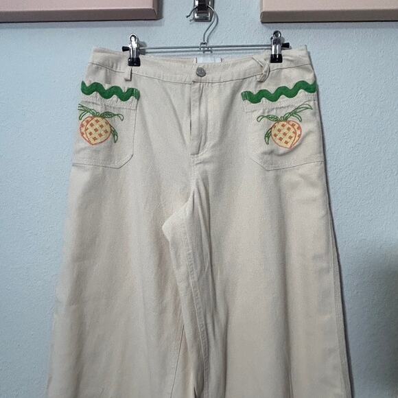 NEW UO Strawberry Print Embroidered Cream Joey Wide Leg Oversized Pant Sz 2 - Picture 3 of 12